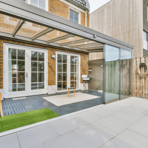 Glass Pavilion Installers